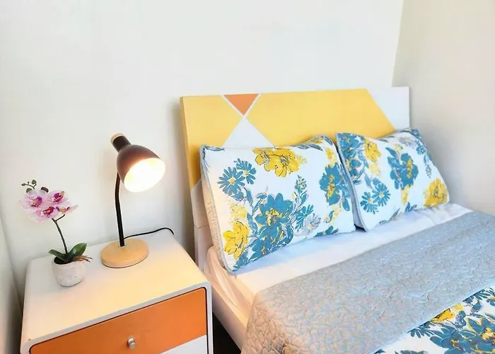 Bgc Fresh & Cozy Near Burgos Circle With Fast Internet Connection Apartment *