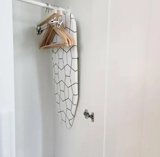Bgc Fresh & Cozy Near Burgos Circle With Fast Internet Connection Apartment